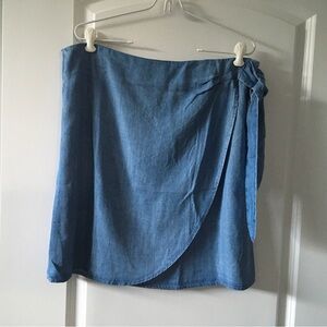 Loft NWOT Denim Skirt Size 12
